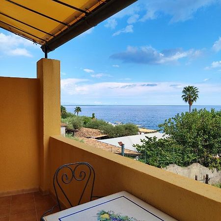 Villa Torre dei Pirati Letojanni Esterno foto
