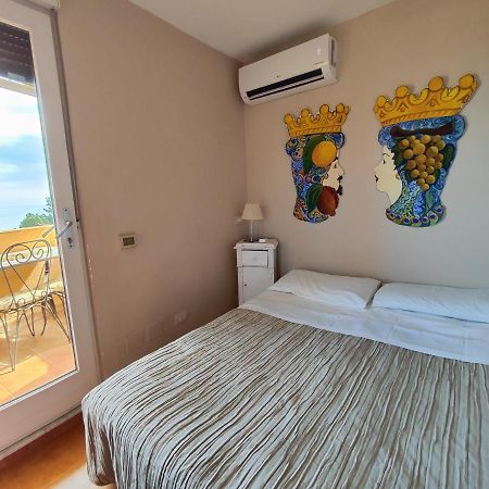 Villa Torre dei Pirati Letojanni Esterno foto