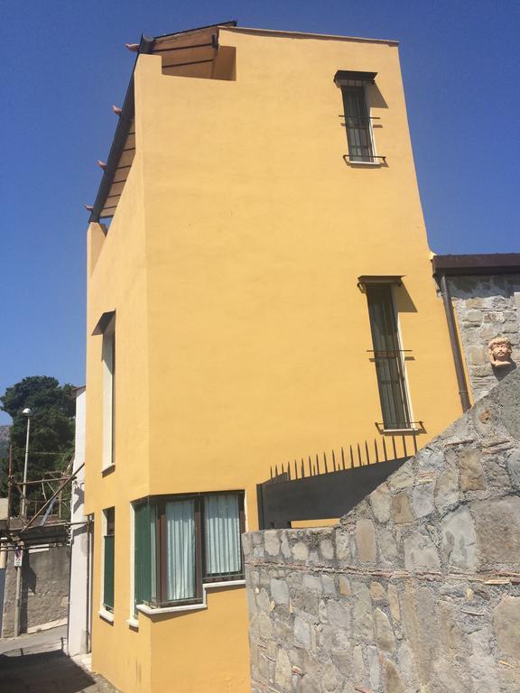 Villa Torre dei Pirati Letojanni Esterno foto