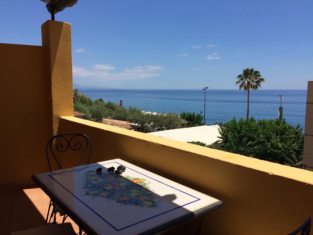 Villa Torre dei Pirati Letojanni Esterno foto